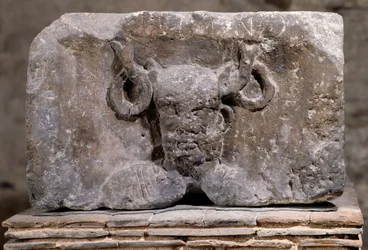 Kapital der Nautes-Säule darstellend Cernunnos